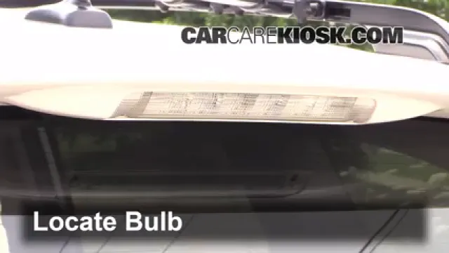 2011 Toyota RAV4 Sport 2.5L 4 Cyl. Éclairage Feu de freinage central (remplacer l'ampoule)